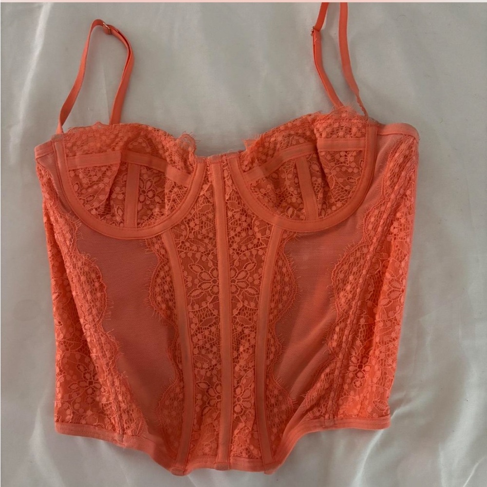URBAN OUTFITTERS top
